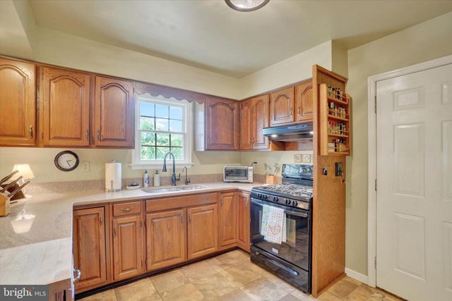 47 RAYMOND CT, Elizabethtown, PA 17022