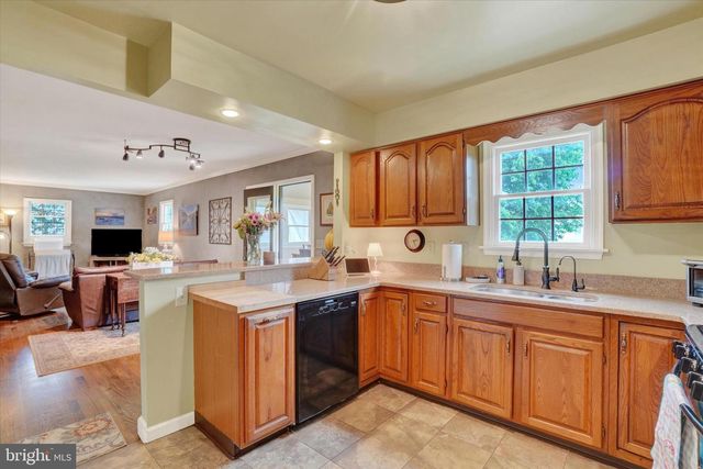 47 RAYMOND CT, Elizabethtown, PA 17022