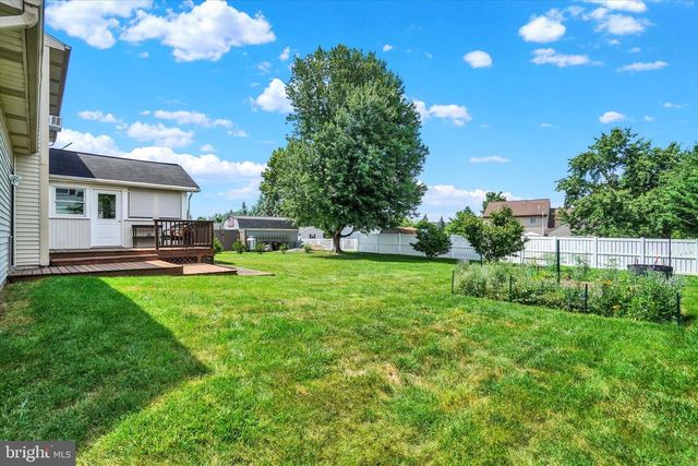 47 RAYMOND CT, Elizabethtown, PA 17022