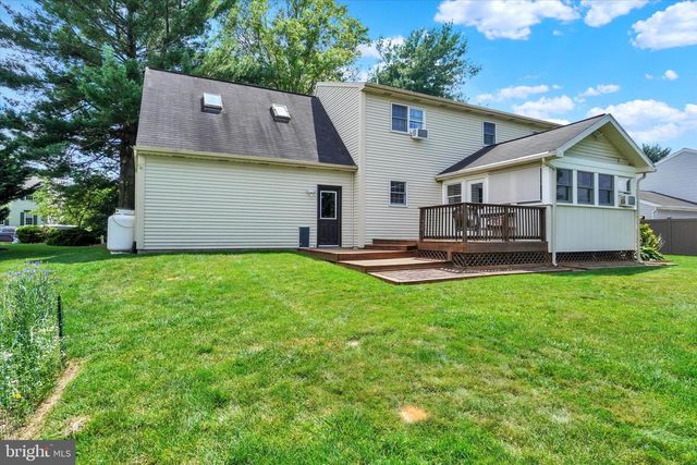 47 RAYMOND CT, Elizabethtown, PA 17022