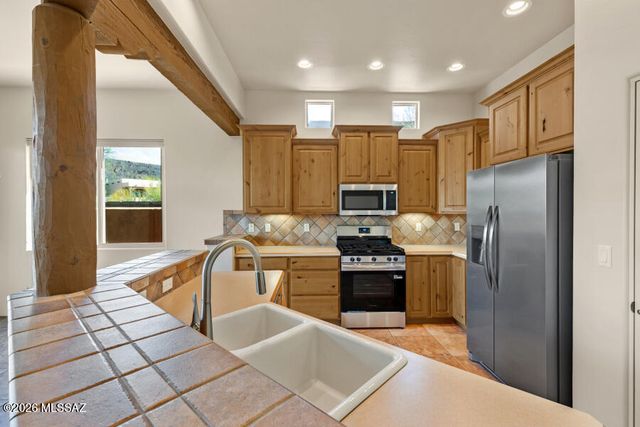 5660 W Triangle X Place, Tucson, AZ 85713