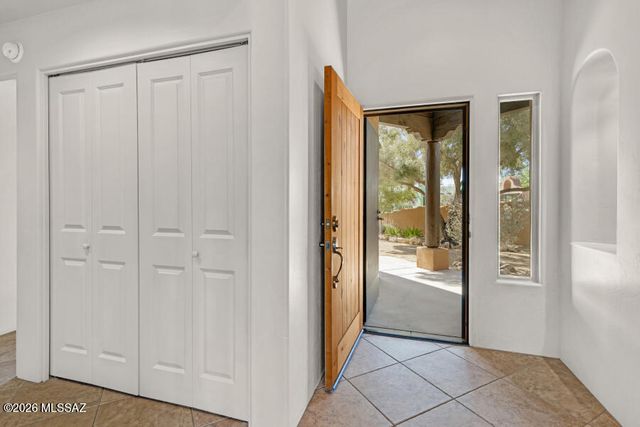 5660 W Triangle X Place, Tucson, AZ 85713