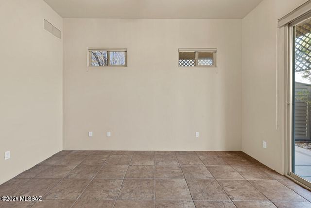 5660 W Triangle X Place, Tucson, AZ 85713