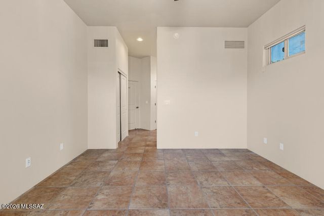 5660 W Triangle X Place, Tucson, AZ 85713