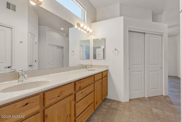 5660 W Triangle X Place, Tucson, AZ 85713