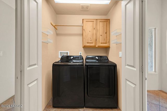 5660 W Triangle X Place, Tucson, AZ 85713