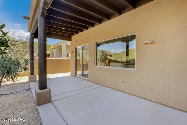 5660 W Triangle X Place, Tucson, AZ 85713