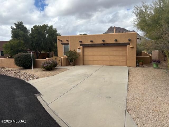5660 W Triangle X Place, Tucson, AZ 85713