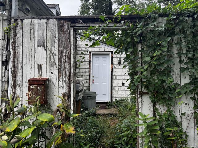 47 Route 25A, Smithtown, NY 11787