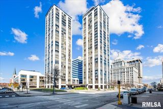 123 SW JEFFERSON Avenue E26, Peoria, IL 61602