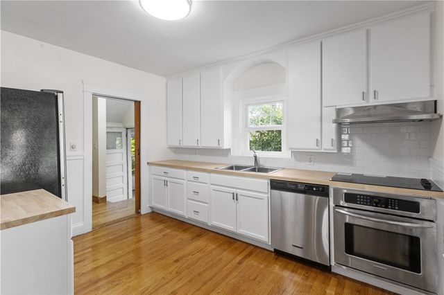 90 Hilltop Road, East Providence, RI 02914