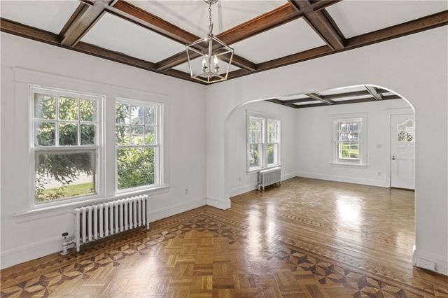 90 Hilltop Road, East Providence, RI 02914