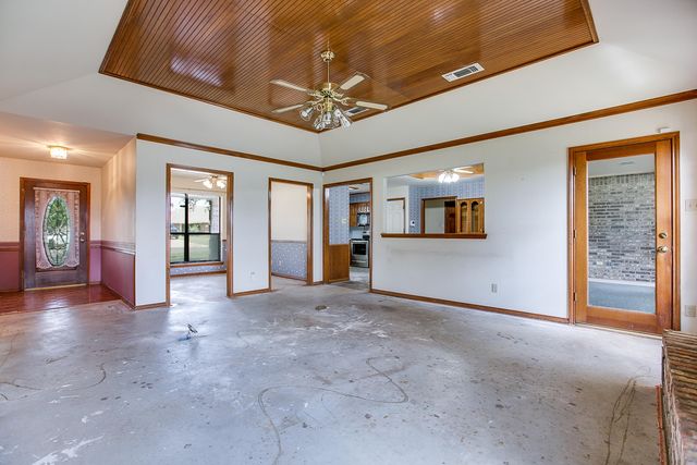 242 Burlington Road, San Angelo, TX 76901
