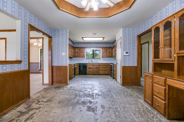 242 Burlington Road, San Angelo, TX 76901