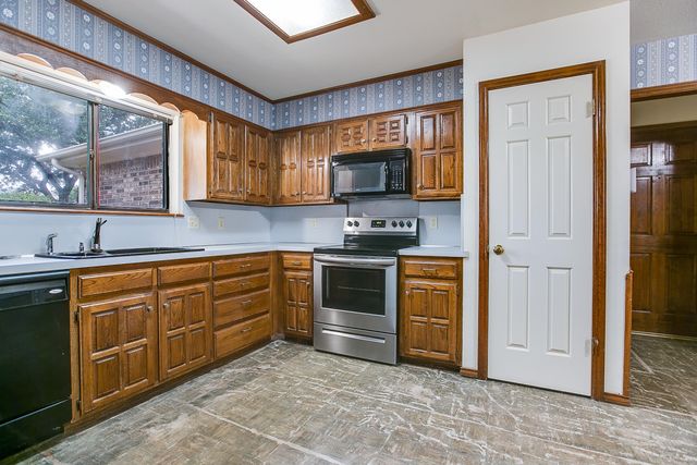 242 Burlington Road, San Angelo, TX 76901