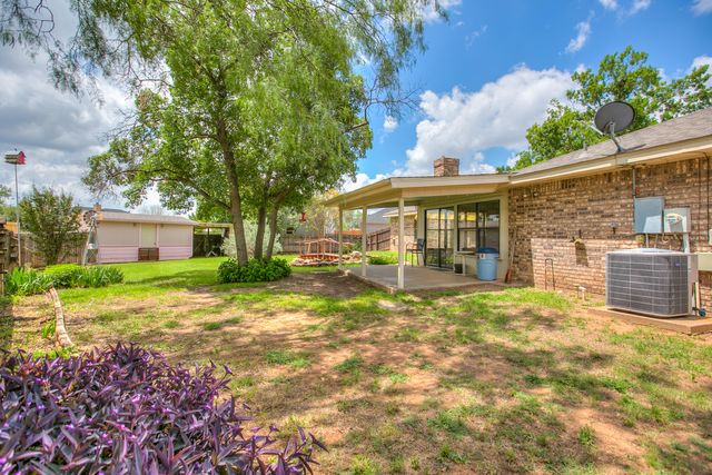242 Burlington Road, San Angelo, TX 76901