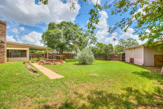 242 Burlington Road, San Angelo, TX 76901