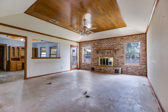 242 Burlington Road, San Angelo, TX 76901