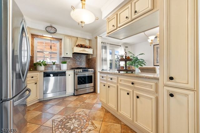 437 Durling Rd, Union Twp., NJ 07083