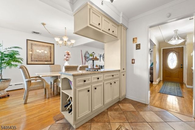 437 Durling Rd, Union Twp., NJ 07083