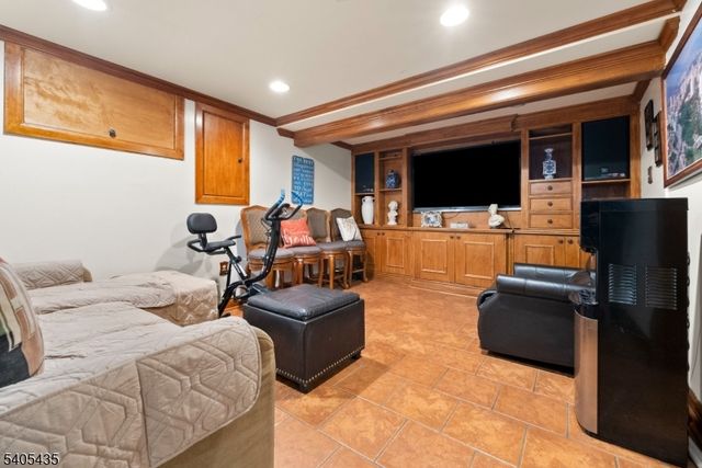 437 Durling Rd, Union Twp., NJ 07083