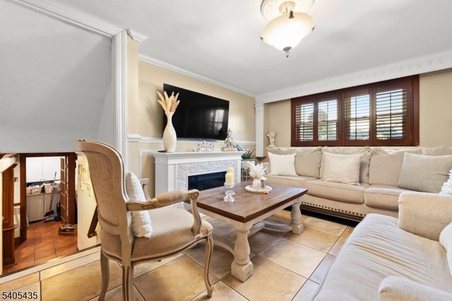 437 Durling Rd, Union Twp., NJ 07083