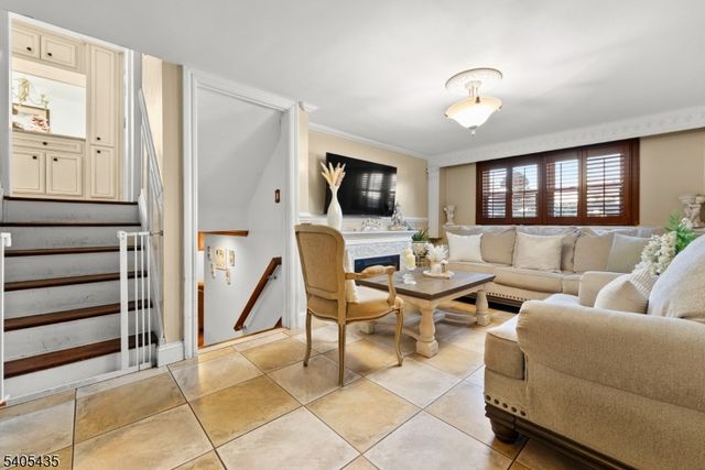 437 Durling Rd, Union Twp., NJ 07083