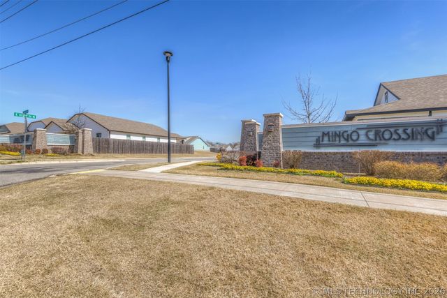 10302 N 98th East Avenue, Owasso, OK 74055