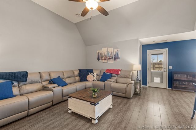 10302 N 98th East Avenue, Owasso, OK 74055