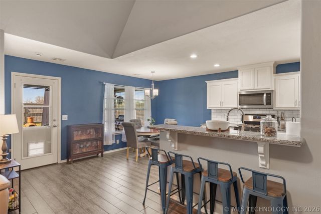 10302 N 98th East Avenue, Owasso, OK 74055