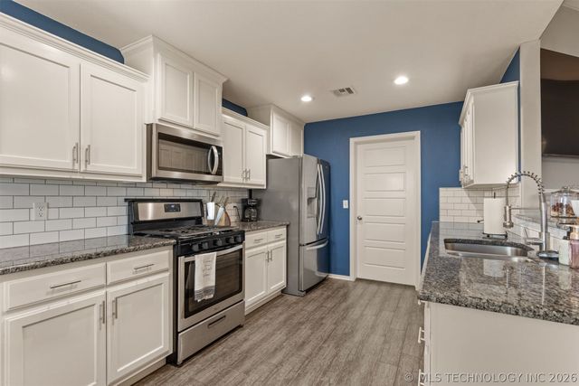 10302 N 98th East Avenue, Owasso, OK 74055