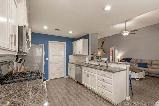 10302 N 98th East Avenue, Owasso, OK 74055