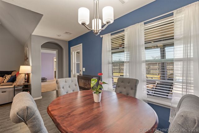 10302 N 98th East Avenue, Owasso, OK 74055