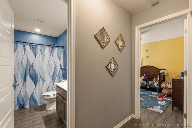 10302 N 98th East Avenue, Owasso, OK 74055