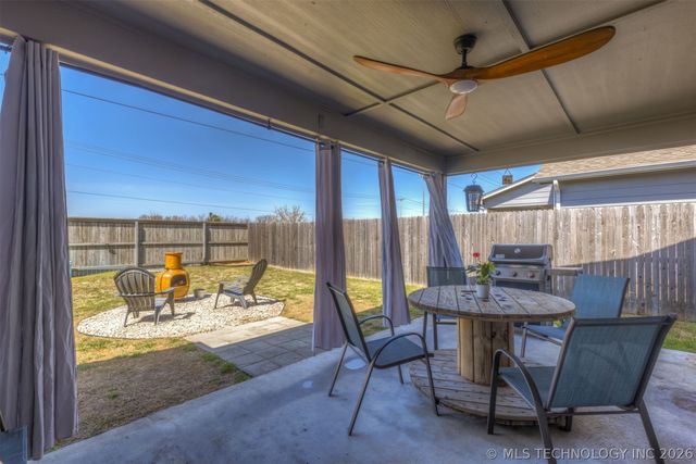 10302 N 98th East Avenue, Owasso, OK 74055