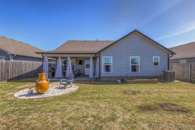 10302 N 98th East Avenue, Owasso, OK 74055