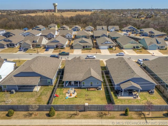 10302 N 98th East Avenue, Owasso, OK 74055