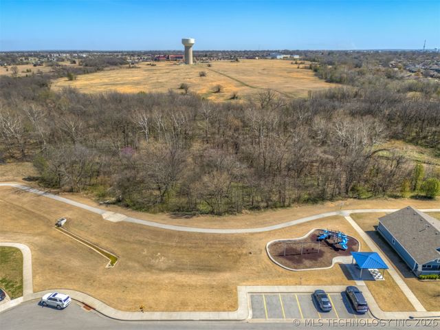 10302 N 98th East Avenue, Owasso, OK 74055