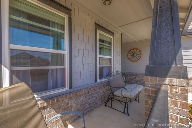 10302 N 98th East Avenue, Owasso, OK 74055