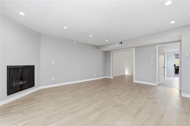 8633 Balboa 20, Northridge, CA 91325