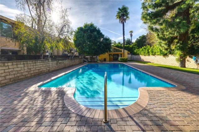 8633 Balboa 20, Northridge, CA 91325