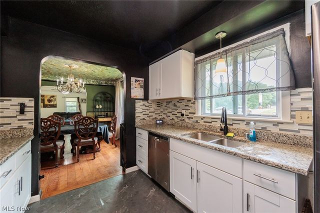 8617 Broadview Road, Broadview Heights, OH 44147