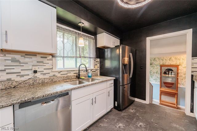 8617 Broadview Road, Broadview Heights, OH 44147