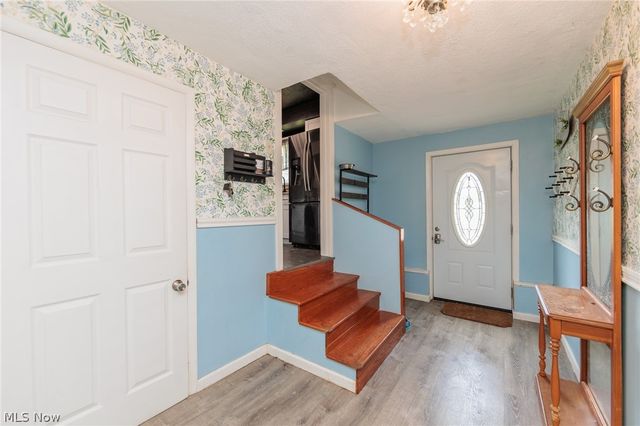 8617 Broadview Road, Broadview Heights, OH 44147