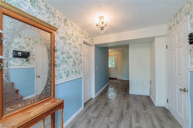 8617 Broadview Road, Broadview Heights, OH 44147