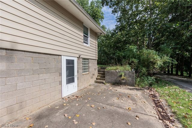8617 Broadview Road, Broadview Heights, OH 44147