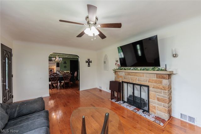 8617 Broadview Road, Broadview Heights, OH 44147