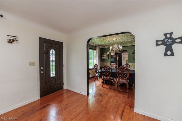 8617 Broadview Road, Broadview Heights, OH 44147