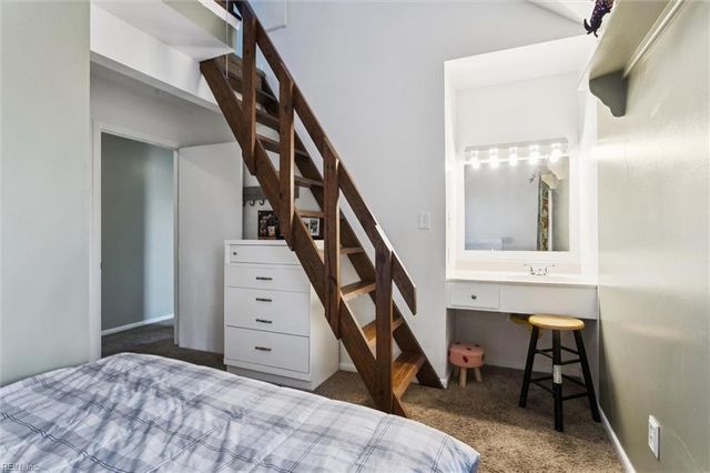 2210 Wolfsnare RD, Virginia Beach, VA 23454