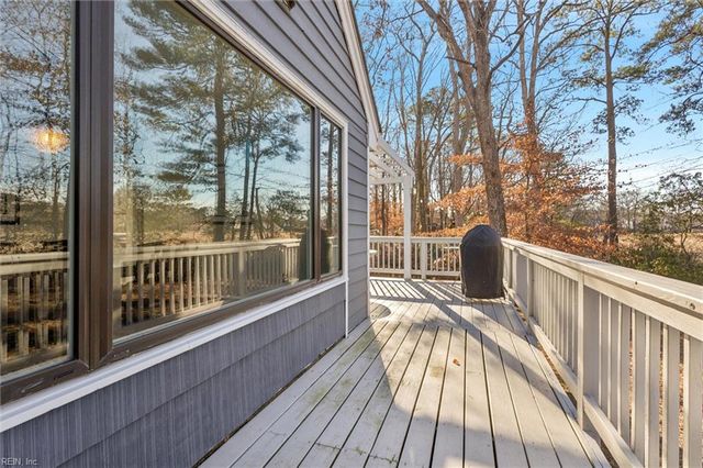 2210 Wolfsnare RD, Virginia Beach, VA 23454